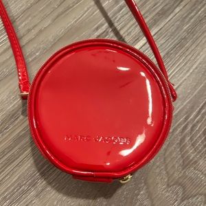 MARC JACOBS RED PATENT CIRCLE MICRO PURSE -